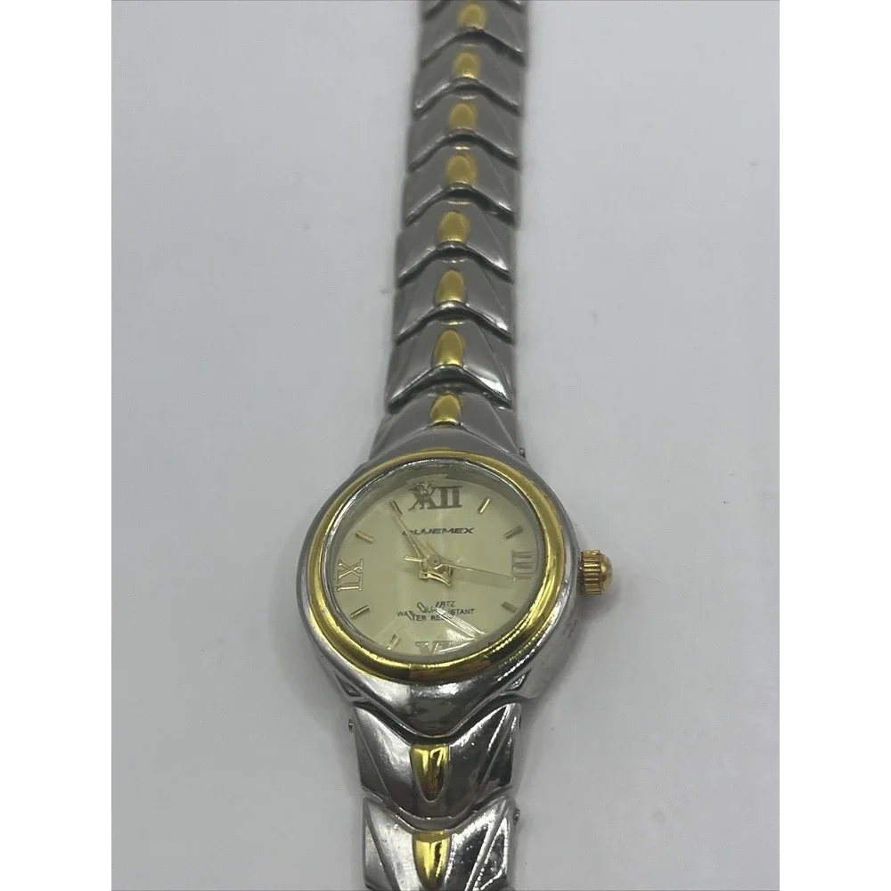 Quemax‎ Women's Quartz Watch Two Tone Band- New Battery